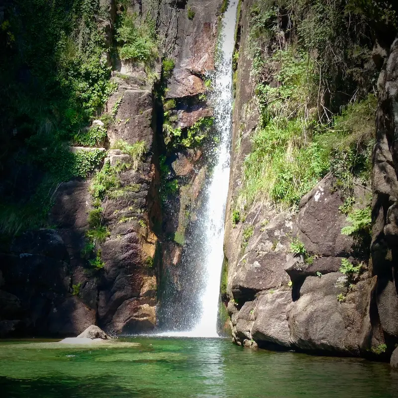 Cascada de Pincães